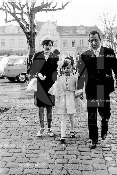 1967 Weißer Sonntag Kommunion in Sinzig St. Peter: WSSNKMSNSTPT-009880