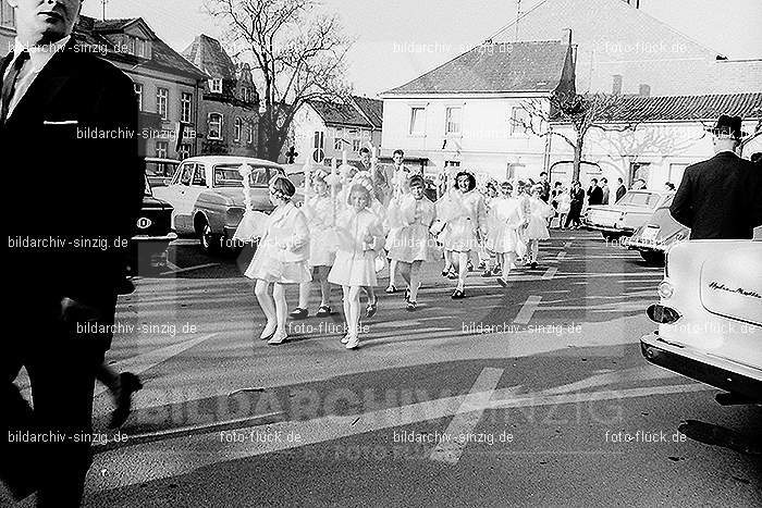 1967 Weißer Sonntag Kommunion in Sinzig St. Peter: WSSNKMSNSTPT-009901