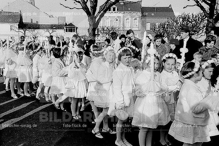 1967 Weißer Sonntag Kommunion in Sinzig St. Peter: WSSNKMSNSTPT-009916