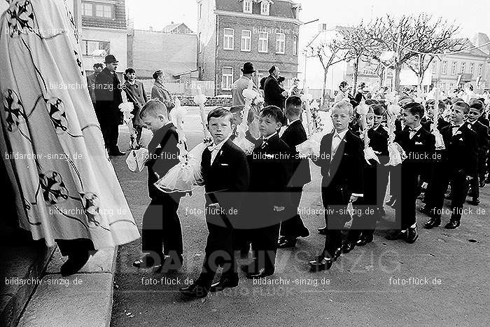 1967 Weißer Sonntag Kommunion in Sinzig St. Peter: WSSNKMSNSTPT-009918