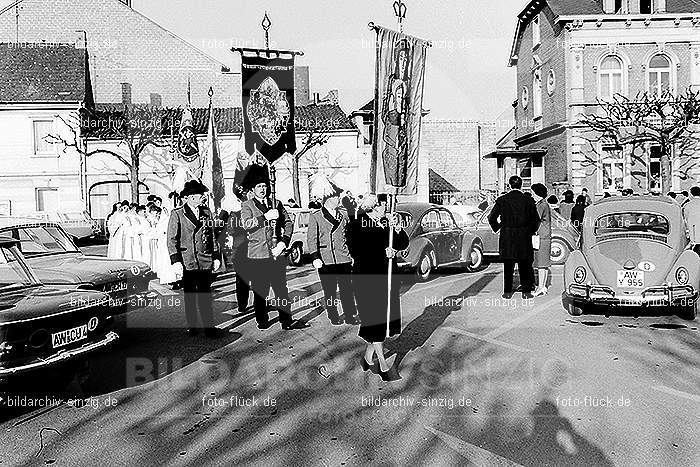 1967 Weißer Sonntag Kommunion in Sinzig St. Peter: WSSNKMSNSTPT-009928