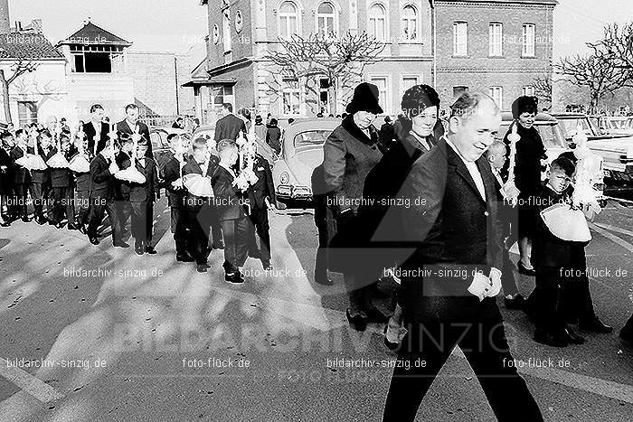 1967 Weißer Sonntag Kommunion in Sinzig St. Peter: WSSNKMSNSTPT-009933