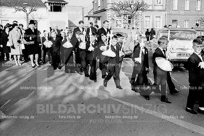 1967 Weißer Sonntag Kommunion in Sinzig St. Peter: WSSNKMSNSTPT-009935