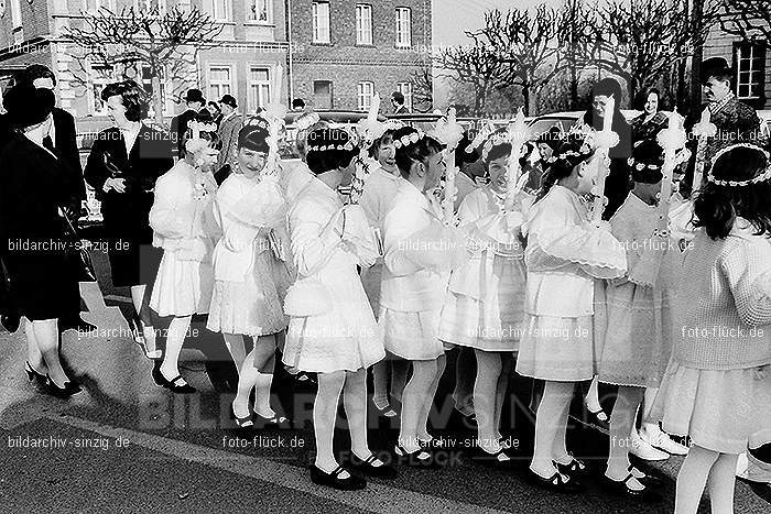 1967 Weißer Sonntag Kommunion in Sinzig St. Peter: WSSNKMSNSTPT-009952