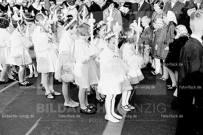 1967 Weißer Sonntag Kommunion in Sinzig St. Peter: WSSNKMSNSTPT-009957