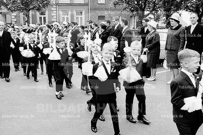 1967 Weißer Sonntag Kommunion in Sinzig St. Peter: WSSNKMSNSTPT-009968