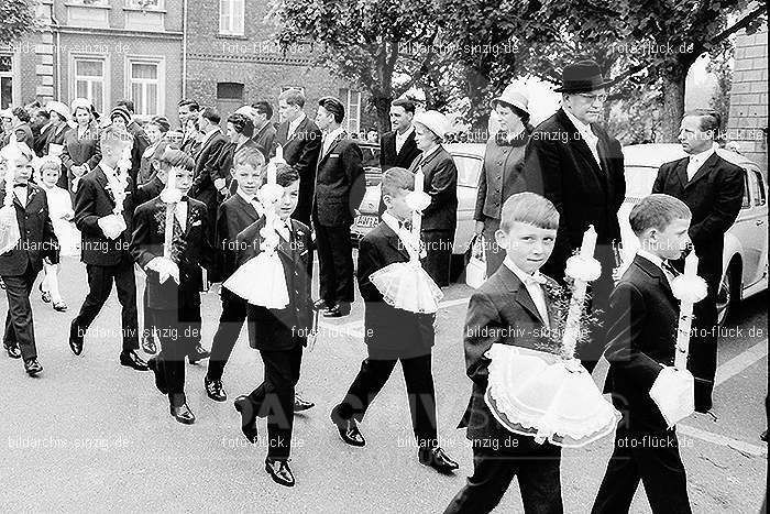 1967 Weißer Sonntag Kommunion in Sinzig St. Peter: WSSNKMSNSTPT-009974