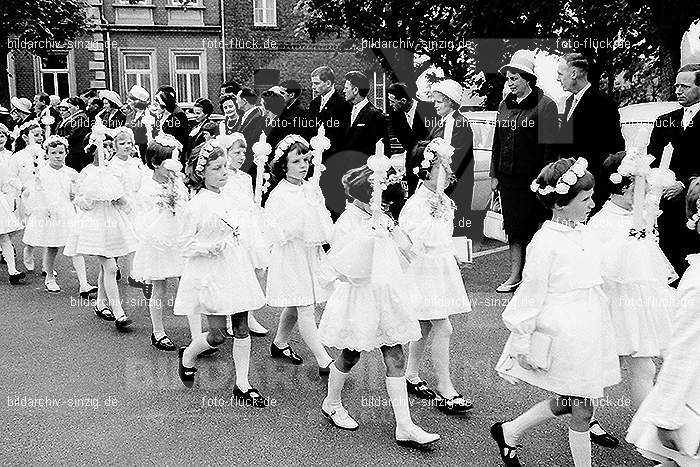 1967 Weißer Sonntag Kommunion in Sinzig St. Peter: WSSNKMSNSTPT-009977