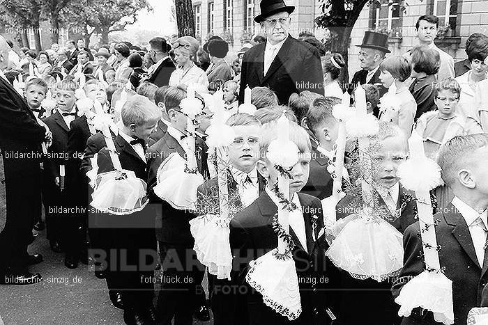 1967 Weißer Sonntag Kommunion in Sinzig St. Peter: WSSNKMSNSTPT-009986